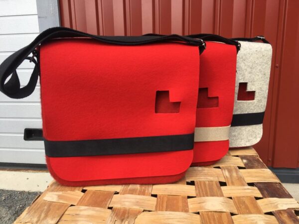 saddle bag red